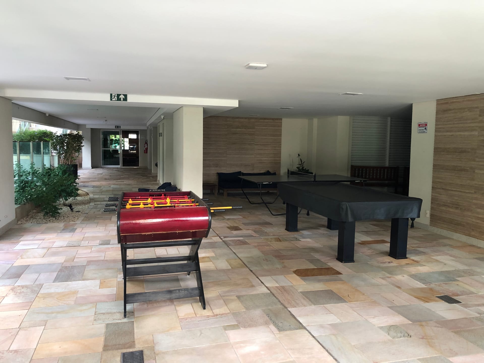 Apartamento à venda, Edifício Le Blanc, 236m² úteis, 3 suítes, 4 vagas, elevador privativo, ampla varanda gourmet - Gleba Palhano, Londrina, PR
