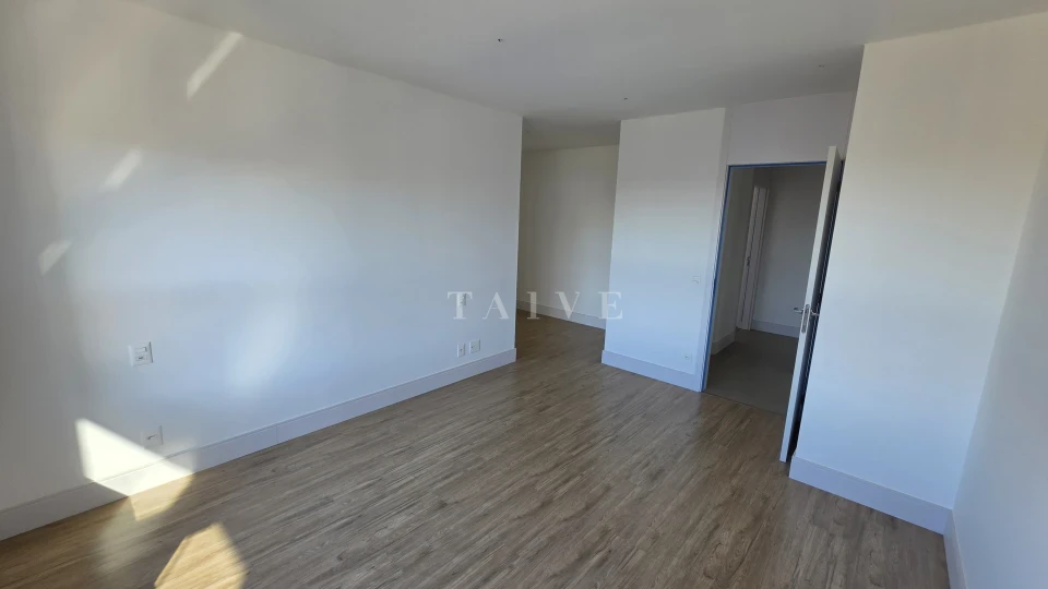 Apartamento À Venda 181m², 3 suítes, 2 vagas, andar alto - Edificio Lumini Gleba Palhano Londrina