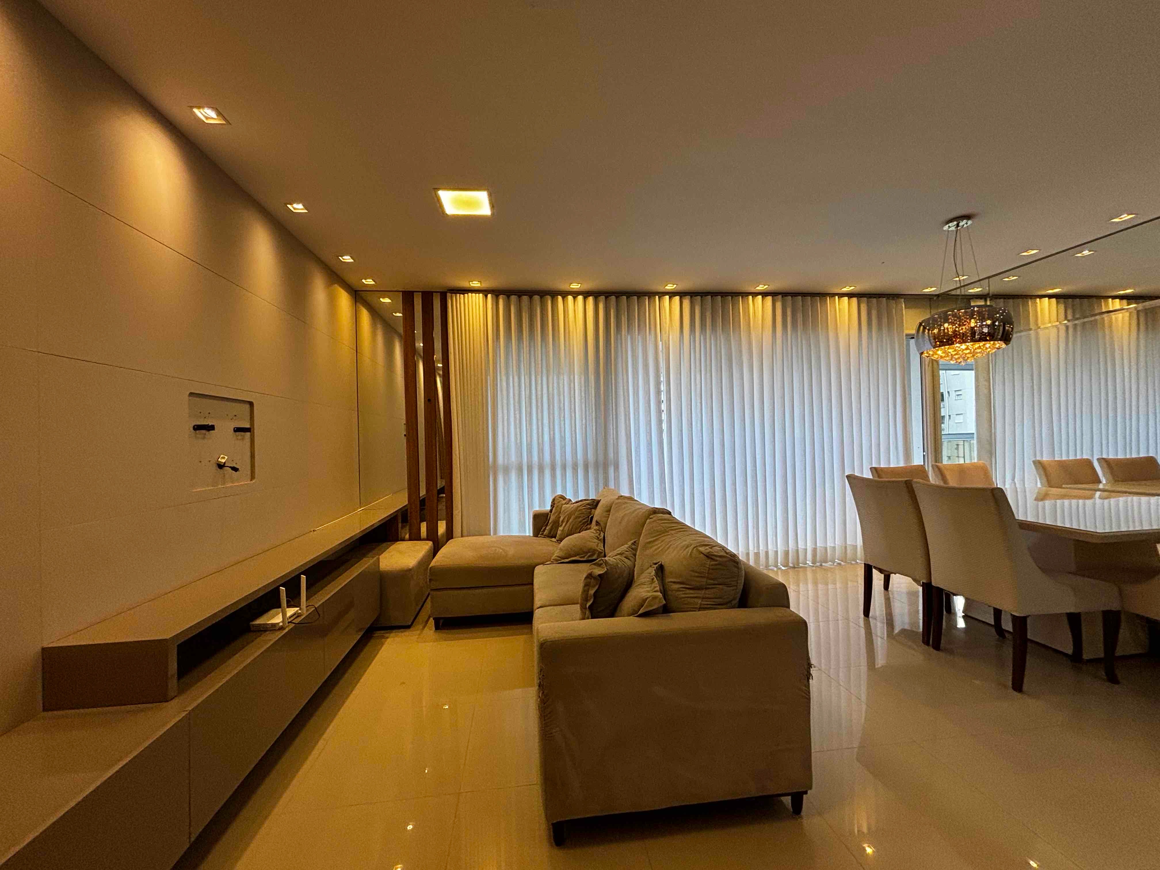 Apartamento  à Venda, Edifício Kensington, 108m² úteis, 3 quartos sendo 1 suíte, planejado, andar alto -  Santa Rosa, Londrina, PR