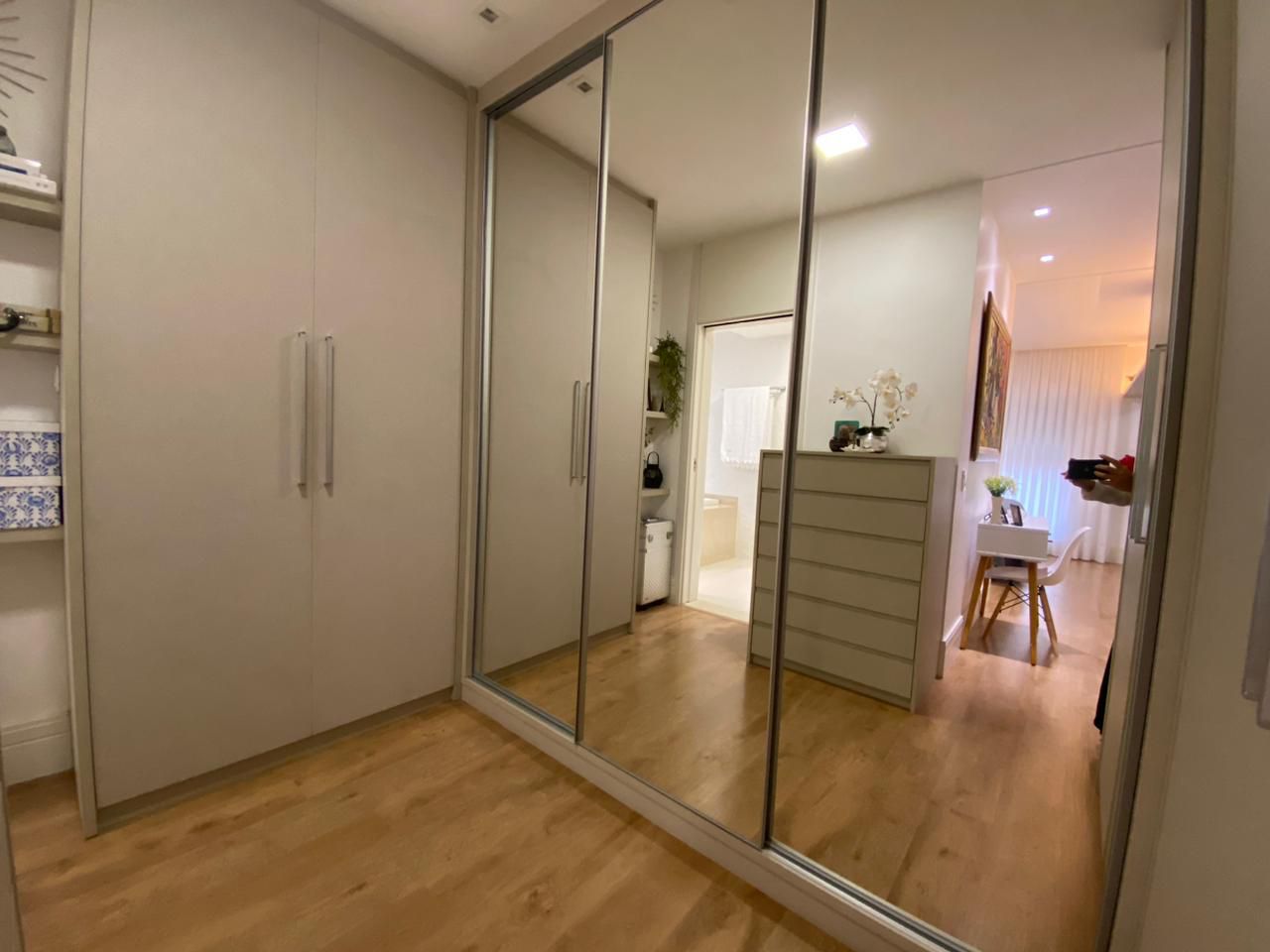 Apartamento à venda, Edifício Landmark, 214m² úteis, 2 suítes,2 Demi suítes, 3 vagas, estuda permuta de menor valor  - Gleba Fazenda Palhano, Lon