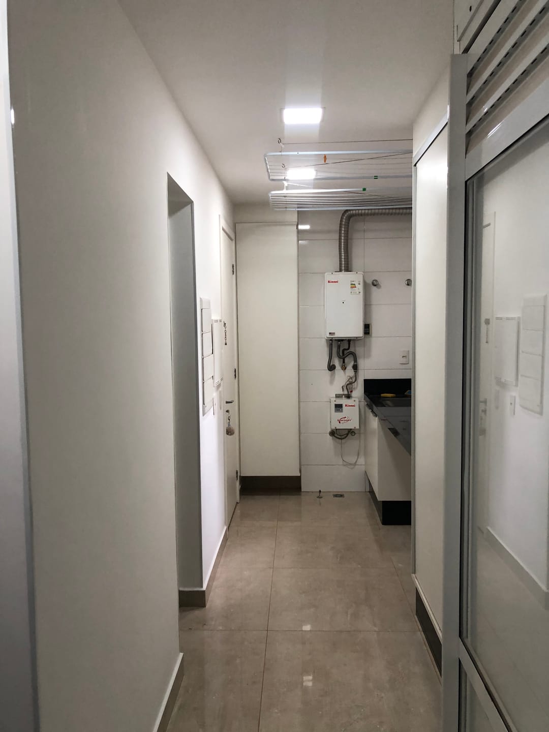 Apartamento à venda, Edifício Le Blanc, 236m² úteis, 3 suítes, 4 vagas, elevador privativo, ampla varanda gourmet - Gleba Palhano, Londrina, PR