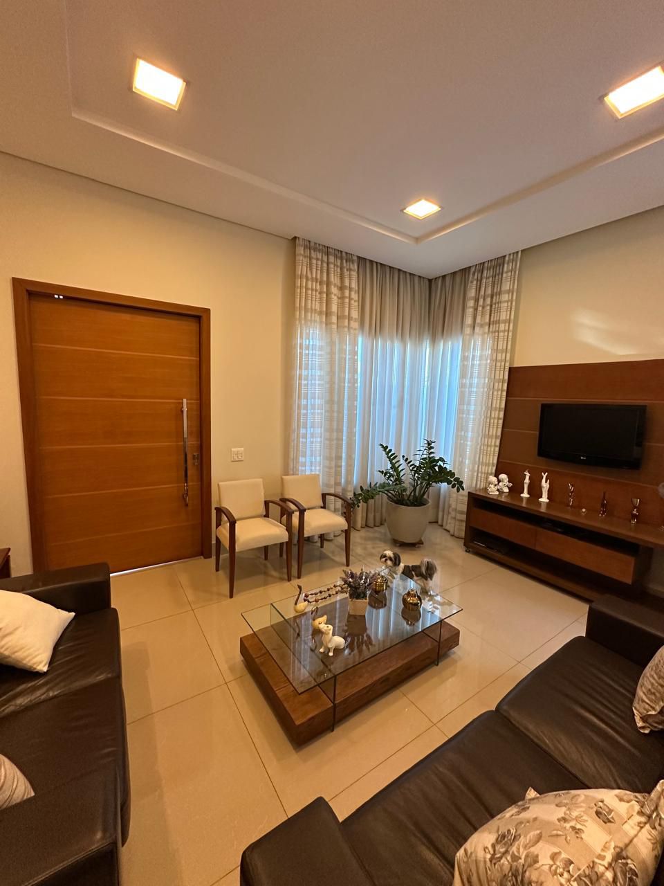 Casa à venda, 3 quartos sendo 1 demi suite, 360 m², Condomínio  Ville Campestre, Londrina, PR