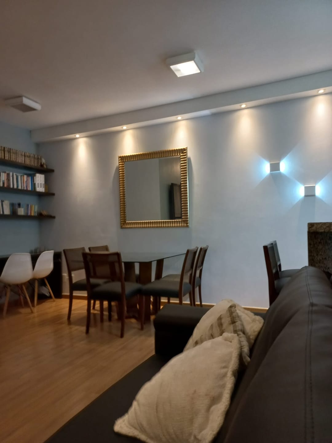 Apartamento à venda, 69m² privados/3 quartos sendo 1 suíte, com móveis planejados no Ed.Gardem Palhano- Gleba Fazenda Palhano, Londrina, PR