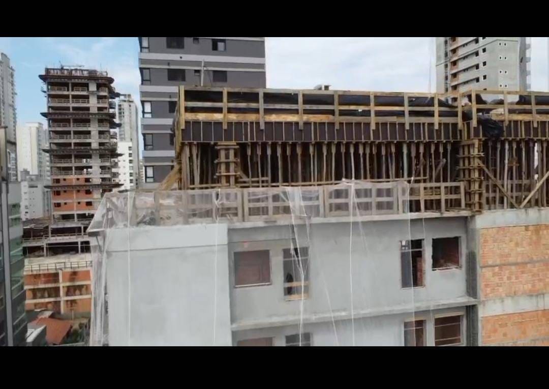 Apartamento Para investimento à venda, Meia Praia, Itapema, SC 500 Metros do MAR