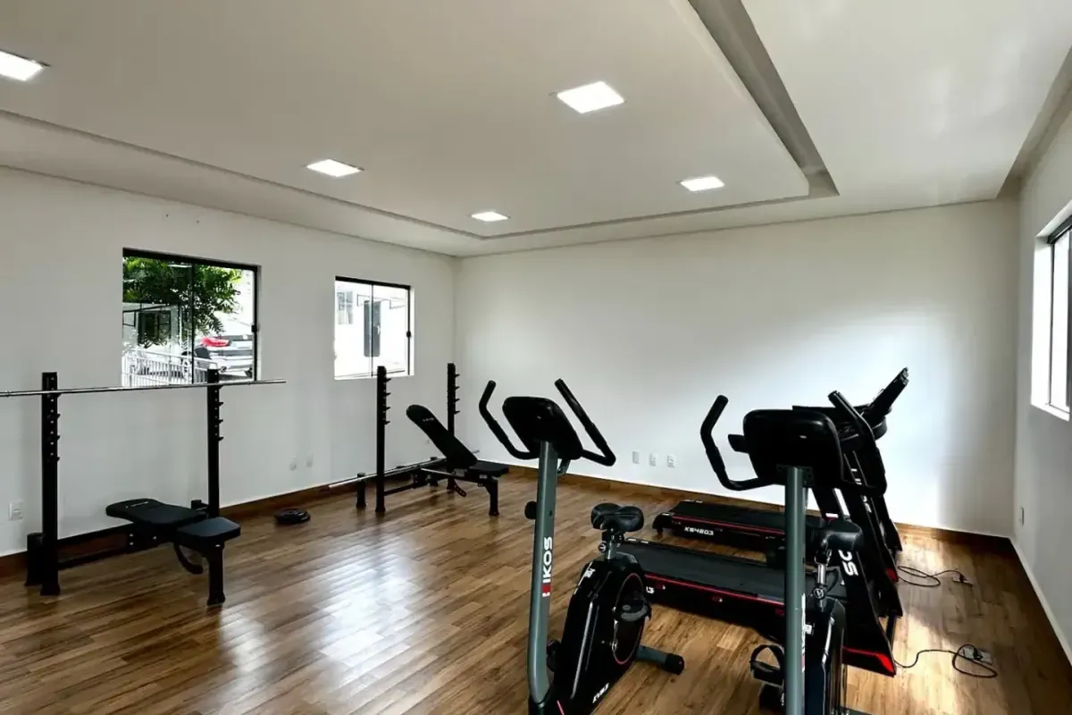 Apartamento à venda, Residencial Le Chalet, 56m² úteis, 2 quartos sendo 1 suíte, churrasqueira integrada - Parque Jamaica, Londrina, PR