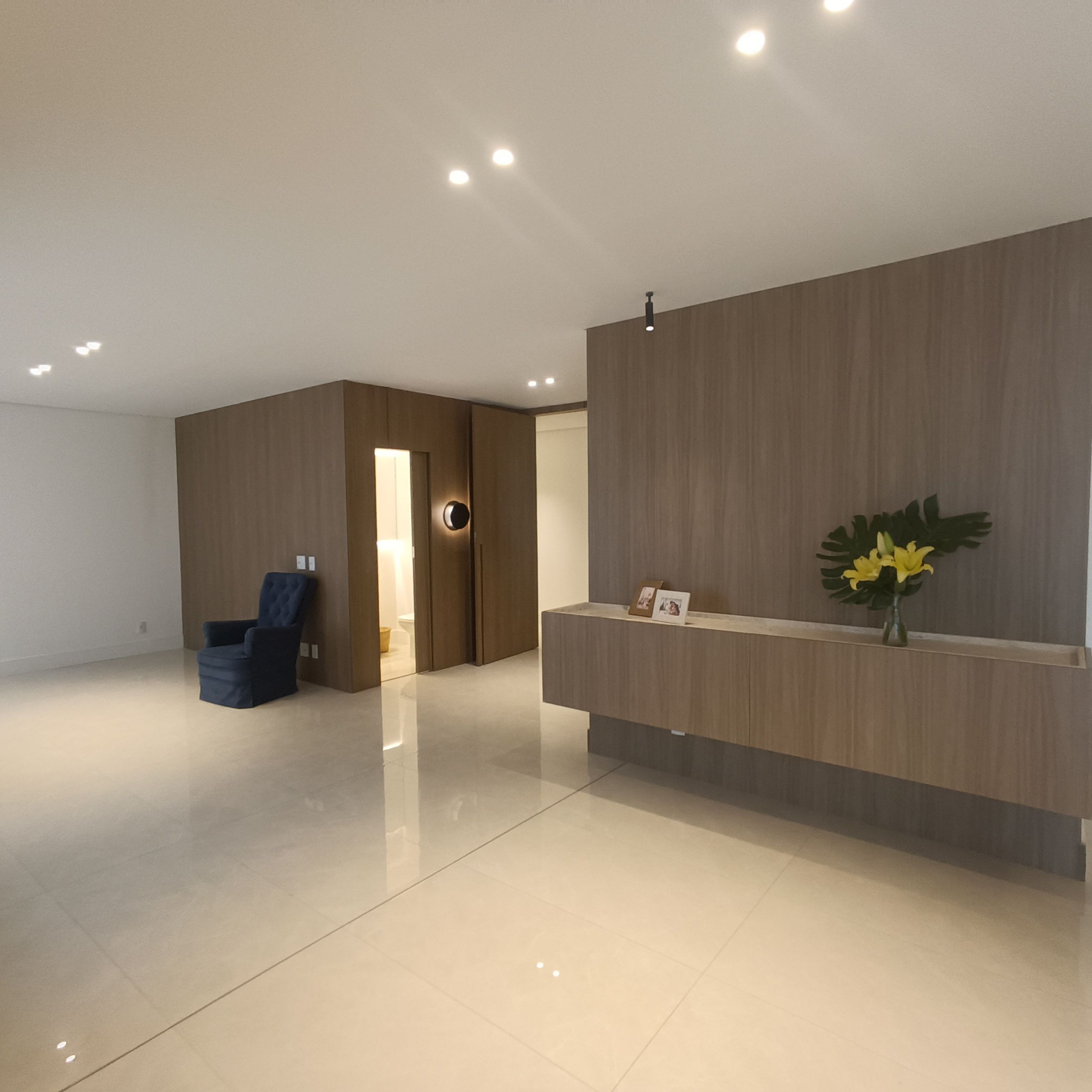 Apartamento à Venda, Ed Grand Palais, 3 suítes , completo em móveis planejados, andar alto- Gleba Fazenda Palhano, Londrina, PR