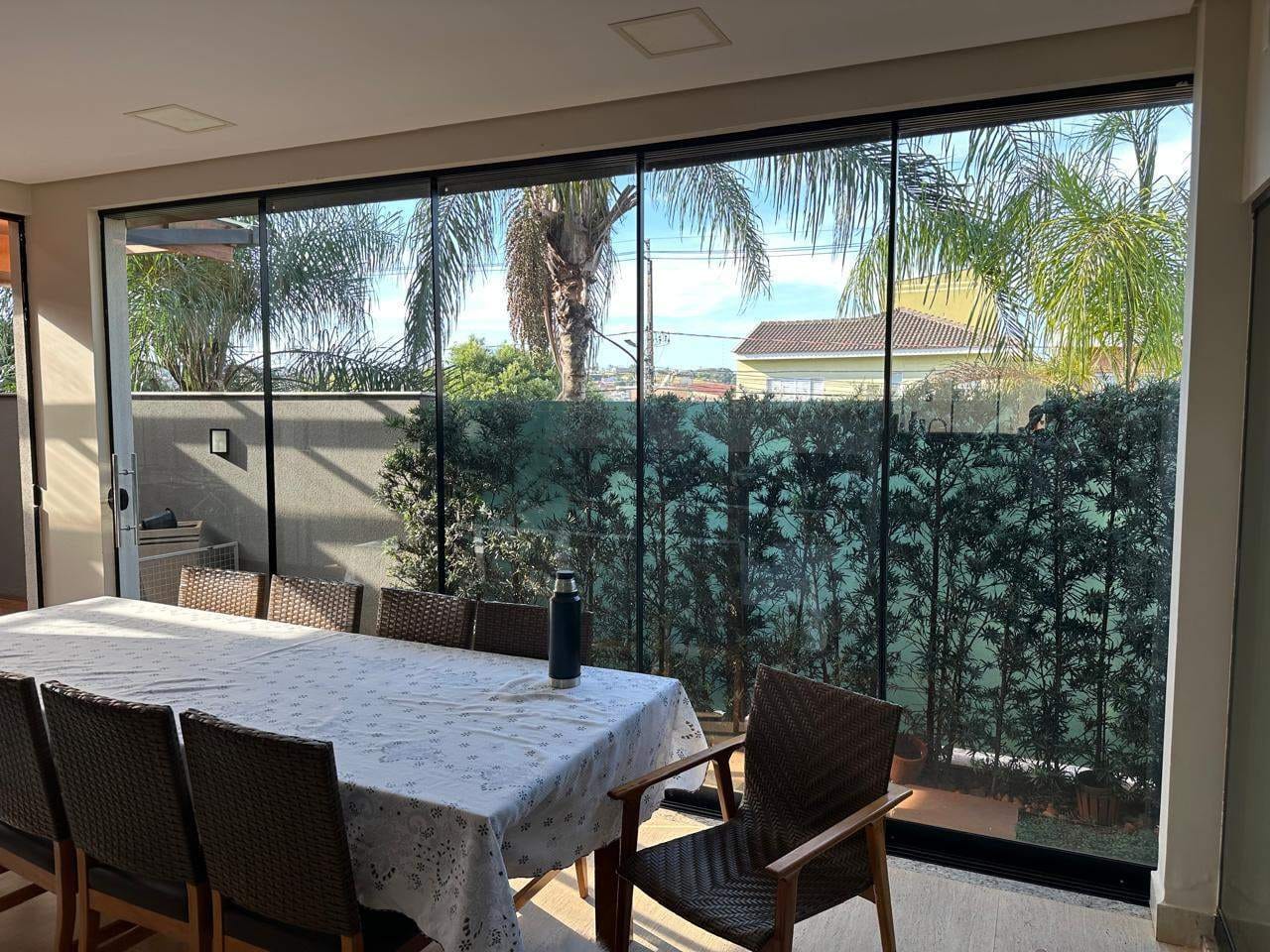 Sobrado 252m² à venda/3 suítes/4 vagas - Cond. Golden Hill - Esperança, Londrina, PR