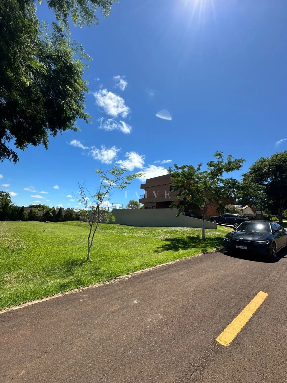 Imagens do imóveis Terreno plano à venda, 1250m² total - Loteamento Terras de Canaã, Cambé, PR