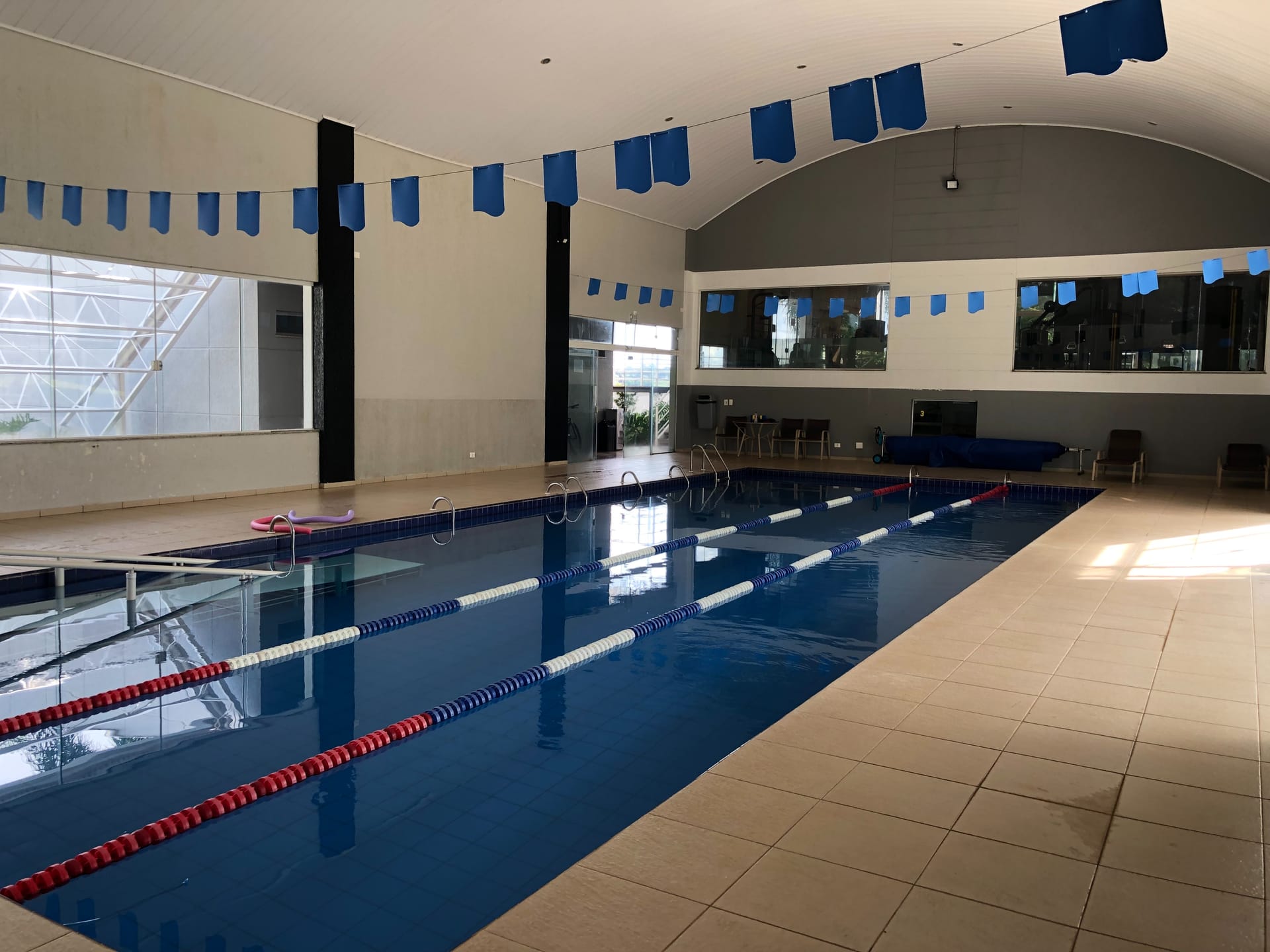 Casa à venda , Condomínio Acácia Imperial, 400m² privativos, 4 suítes, churrasqueira e piscina - Royal, Londrina, PR