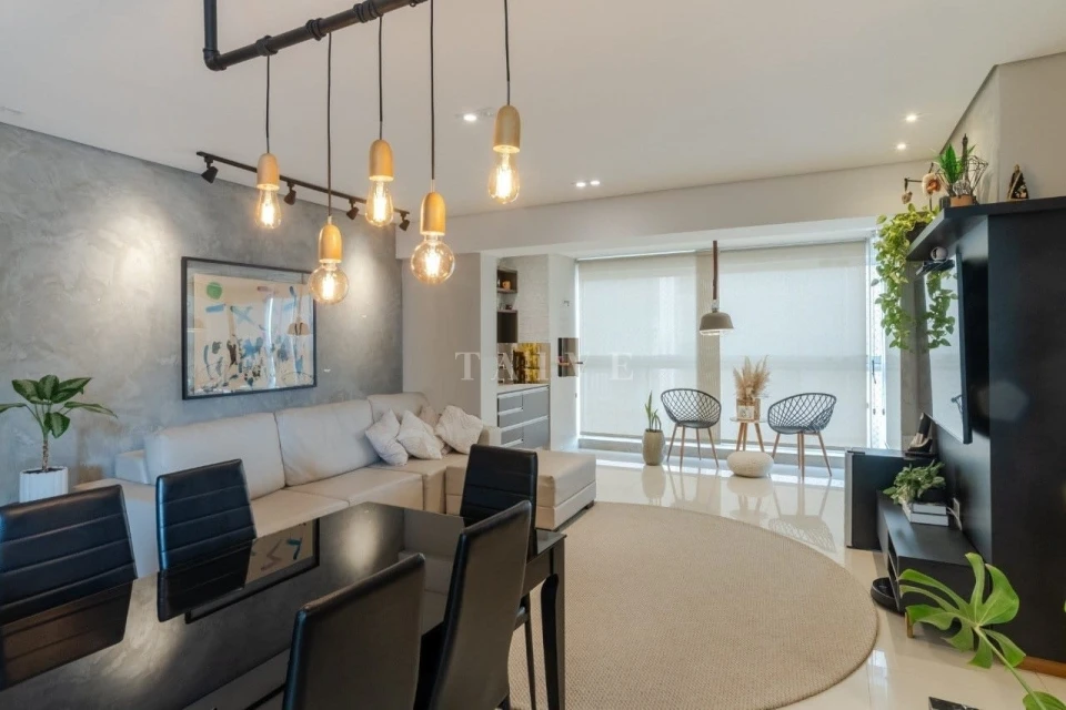 Apartamento à venda, 3 quartos sendo 1 súite, 2 vagas, Porteira fechada, Móveis planejado completo, Andar alto, Guanabara Parque Boulevard, Londr