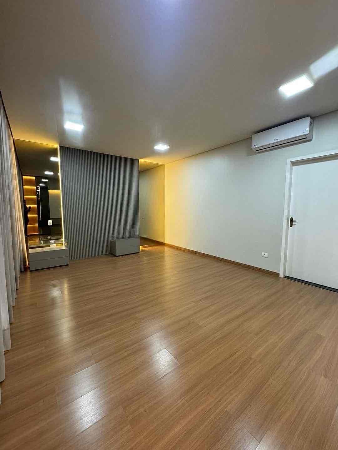 Casa  à venda, Royal Forest, 292m² úteis, 3 suítes, piscina aquecida, 4 vagas - Esperança, Londrina, PR