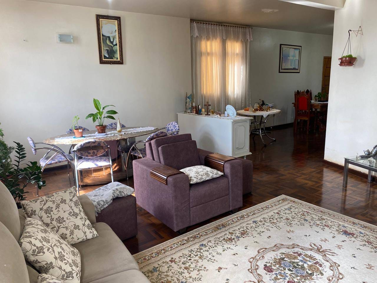 Apartamento à venda, 160 m²  úteis, 4 quartos sendo 1 suíte,  andar alto no Edifício Centro Comercial- Centro, Londrina, PR