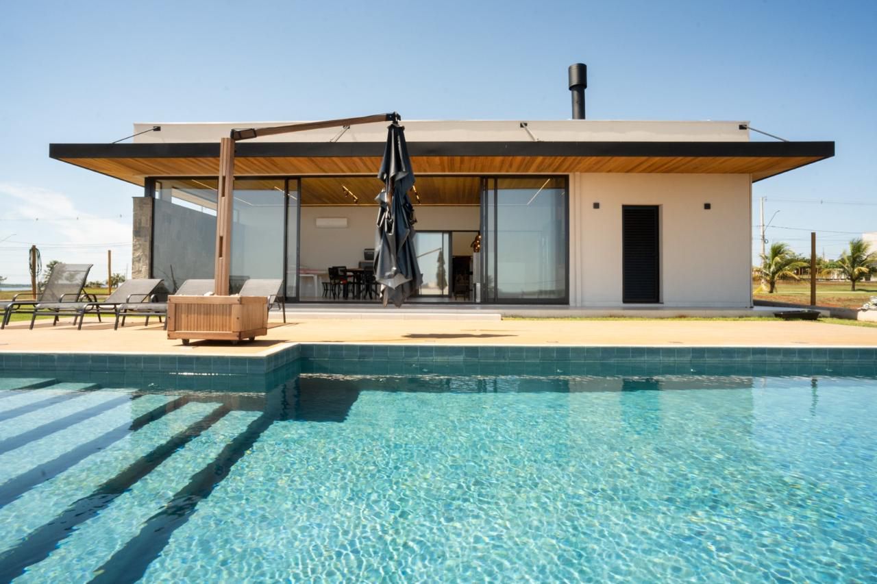 Casa à venda, 4 suites, 390 m², Estância Punta Del Este, Paranagi, Sertaneja, PR