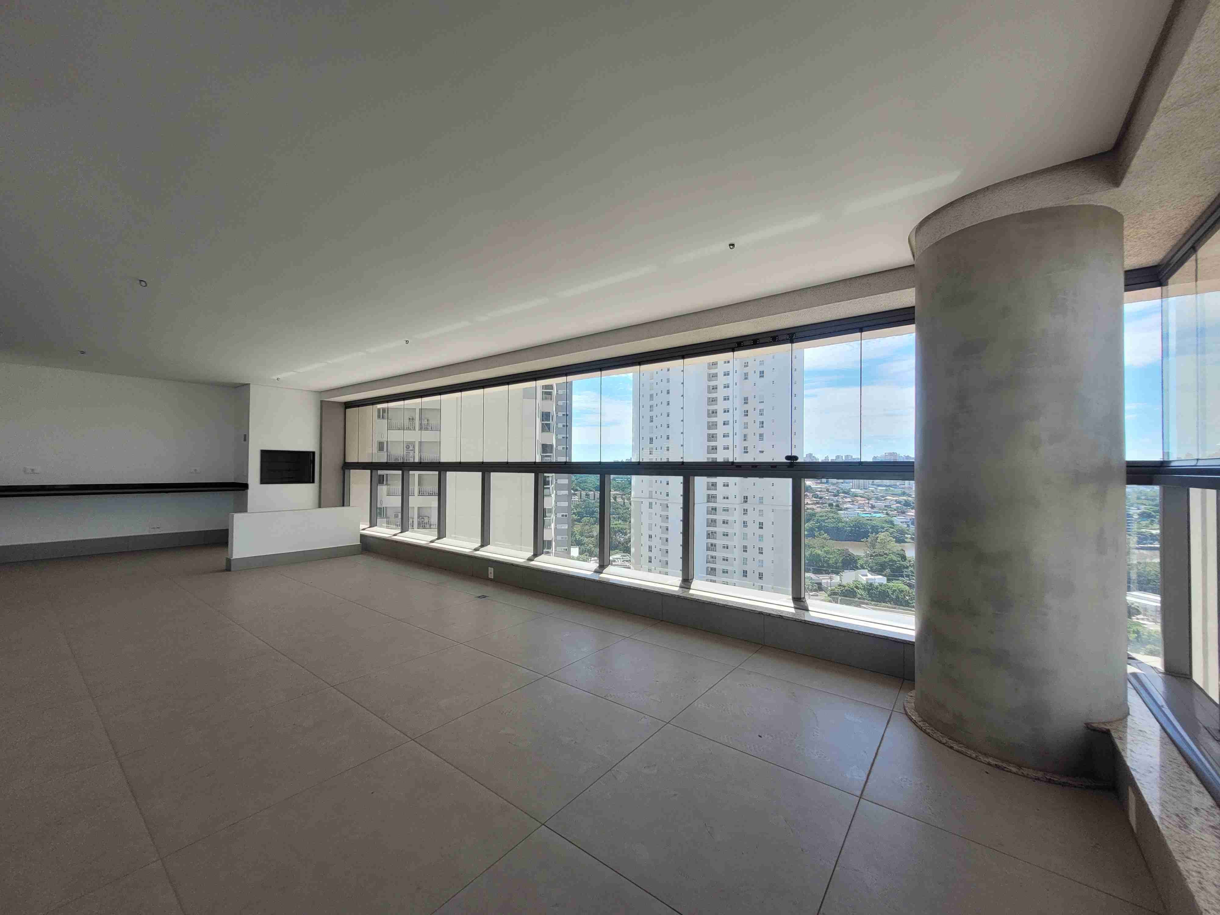 Apartamento à venda no Edifício Le Reve, 323m² úteis, 3 suítes, vista para o lago, 4 vagas - Gleba Palhano, Londrina, PR
