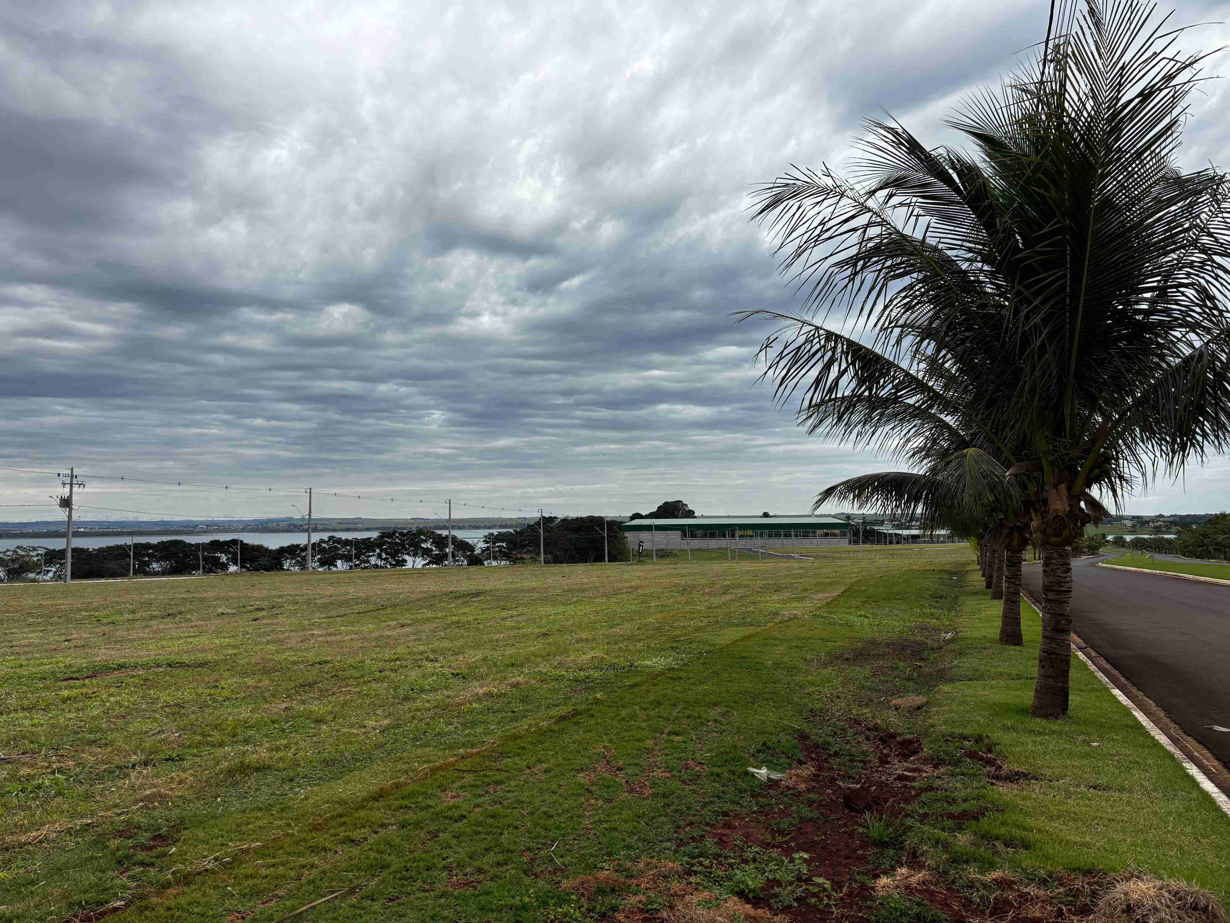 Terreno à Venda, Estância Punta Del Este, 805,74m² em frente a pista de avião - Paranagi, PR