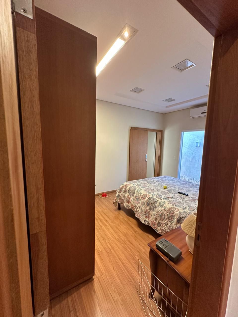 Casa à venda, 3 quartos sendo 1 demi suite, 360 m², Condomínio  Ville Campestre, Londrina, PR