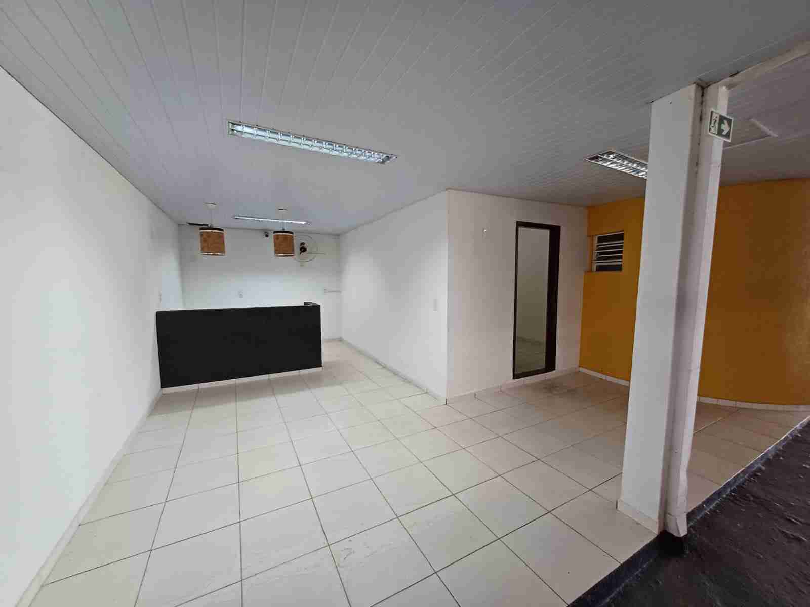 Barracão para locação, 800m² úteis, fachada em vidro, excelente localização Av Higienópolis , 8 vagas-  Jardim Higienópolis, Londrina, PR