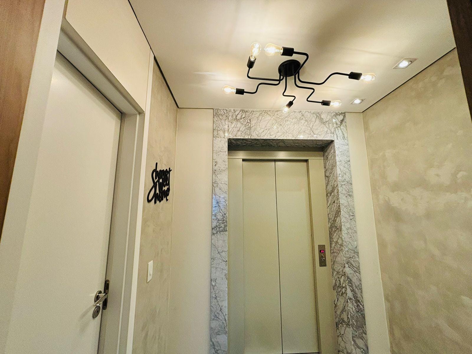 Apartamento à venda, 173 m²úteis, Edifício Queens Park, 3 suítes, closet e hidro, Varanda gourmet, decorado na Gleba Fazenda Palhano -Londrina, P