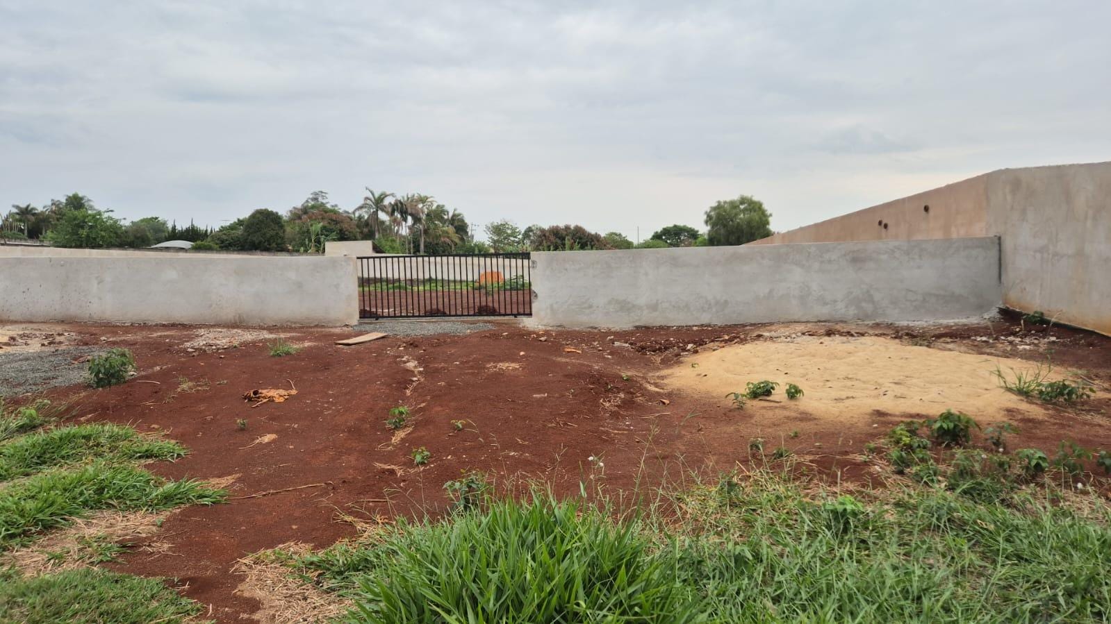 Terreno à venda, 2600 m2  Condomínio Estancia Bom Tempo, Murado e bem localizado, Londrina, PR