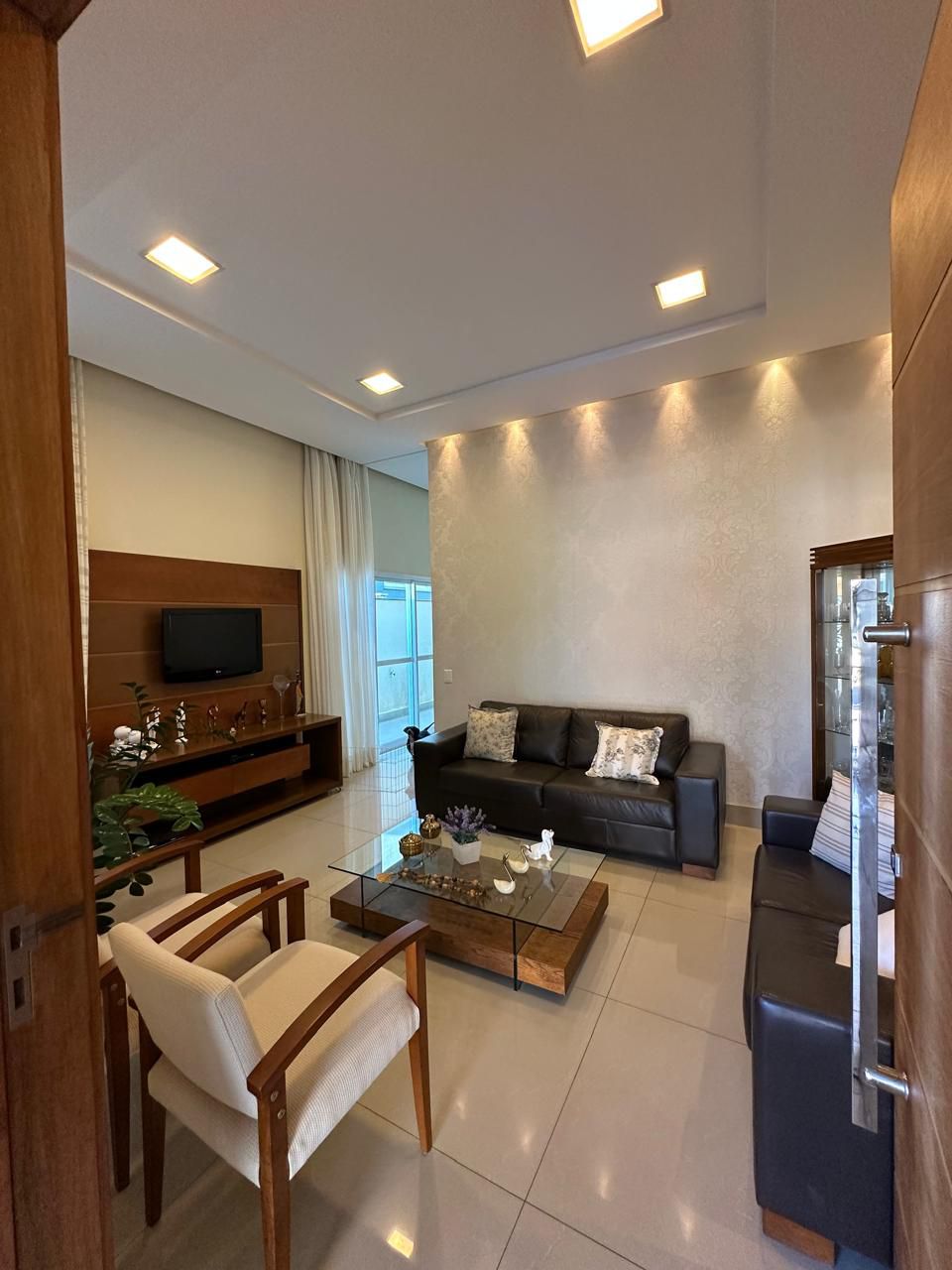 Casa à venda, 3 quartos sendo 1 demi suite, 360 m², Condomínio  Ville Campestre, Londrina, PR