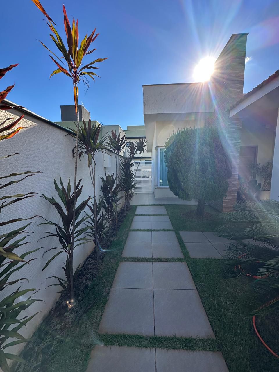 Casa à venda, 3 quartos sendo 1 demi suite, 360 m², Condomínio  Ville Campestre, Londrina, PR