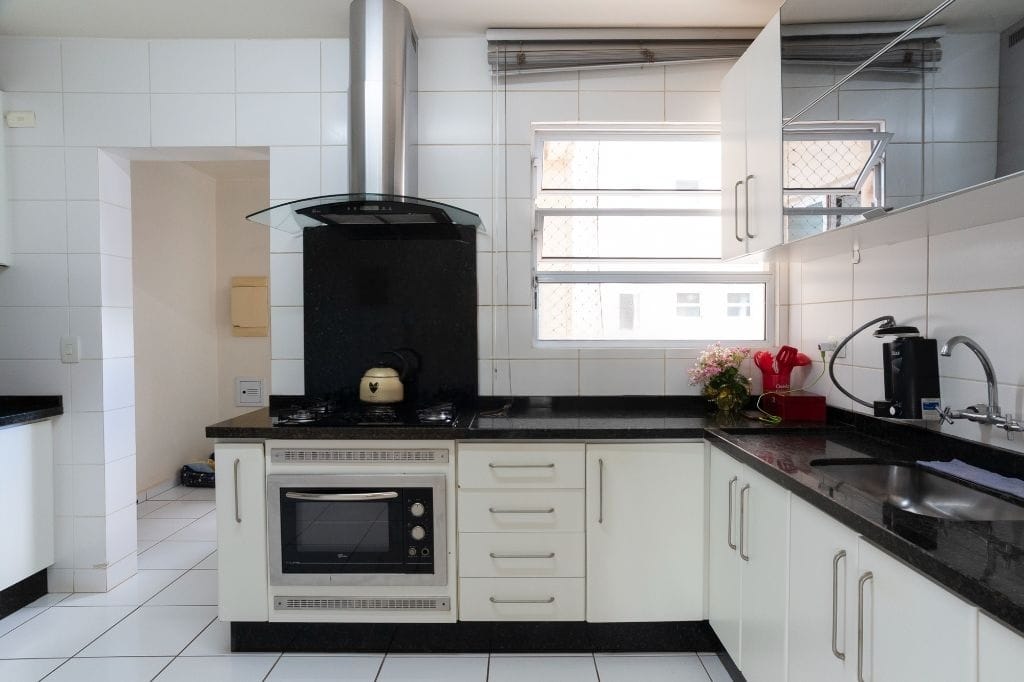 Apartamento à venda, Edifício Dolce Vita, 131,89m² úteis, 3 quartos (1 suíte), ampla varanda com churrasqueira, 2 vagas - Caiçaras, Londrina, PR