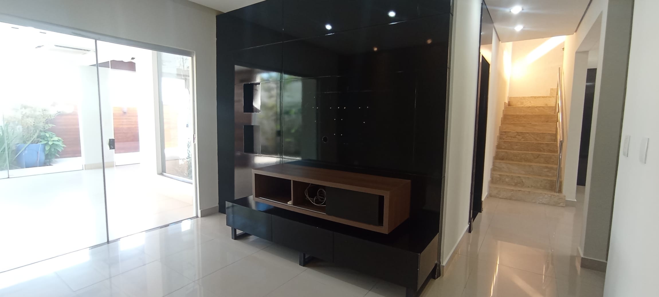 Casa  à Venda, Condomínio Royal Forest, 271m² úteis, 4 quartos sendo 2 suítes -  Esperança - Londrina PR