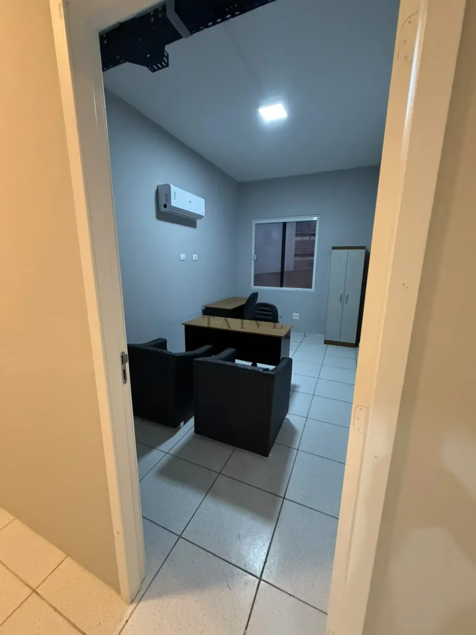 Comercial Para Alugar Centro Londrina, mobiliada, climatizada, de 11 m², 13 m², 19 m², 20 m², 22 m², a partir de 1.590 reais - foto 7