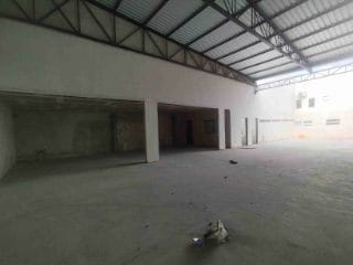 Barracão novo para locação, total 700m², amplo, pé direito de 8M ,av. tiradente ,frente vidro,Jardim Agari, Londrina, PR