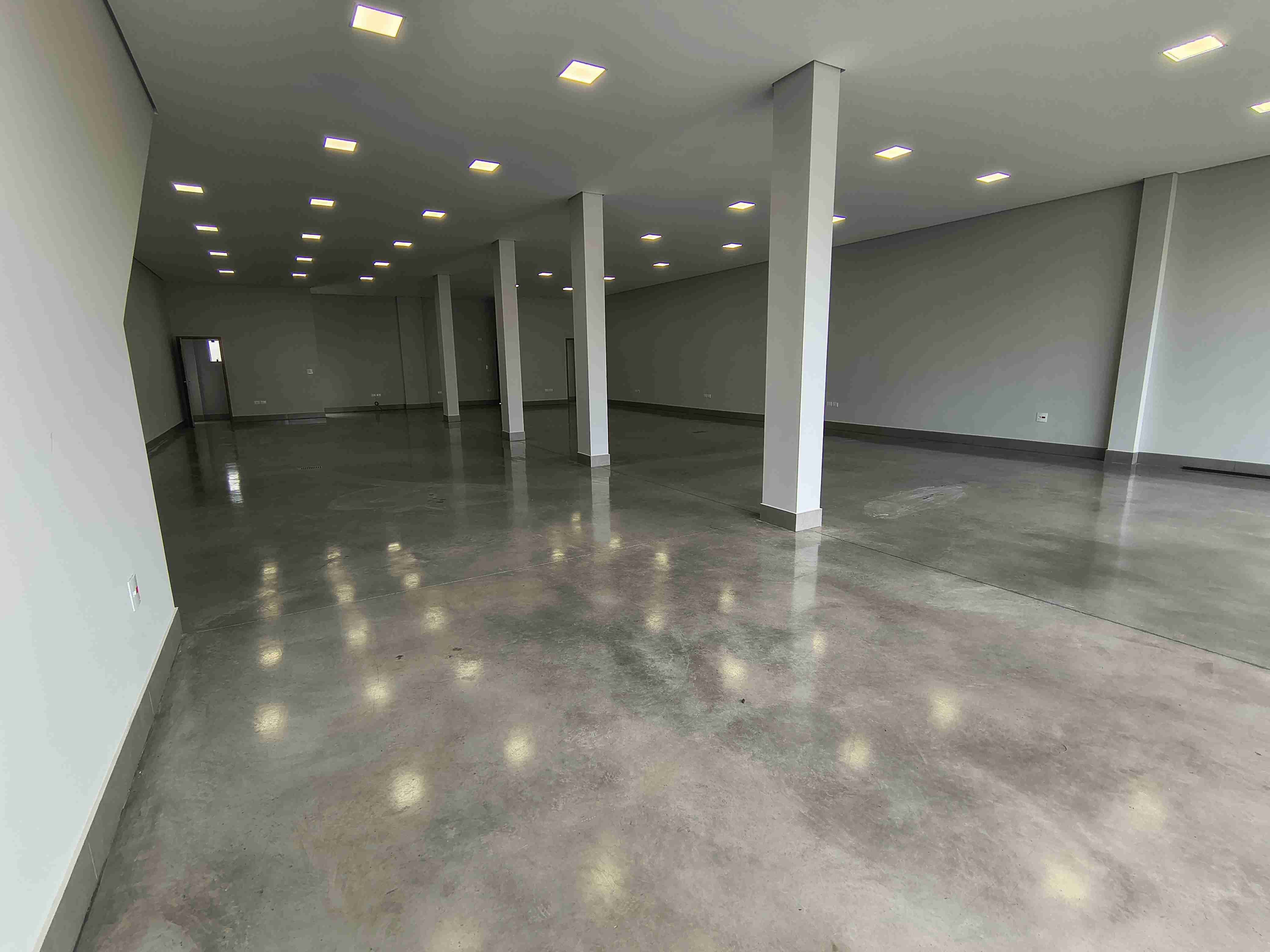 Barracão para locação, 250M², Av. Jorge Casoni - Lago Igapó - Londrina, PR