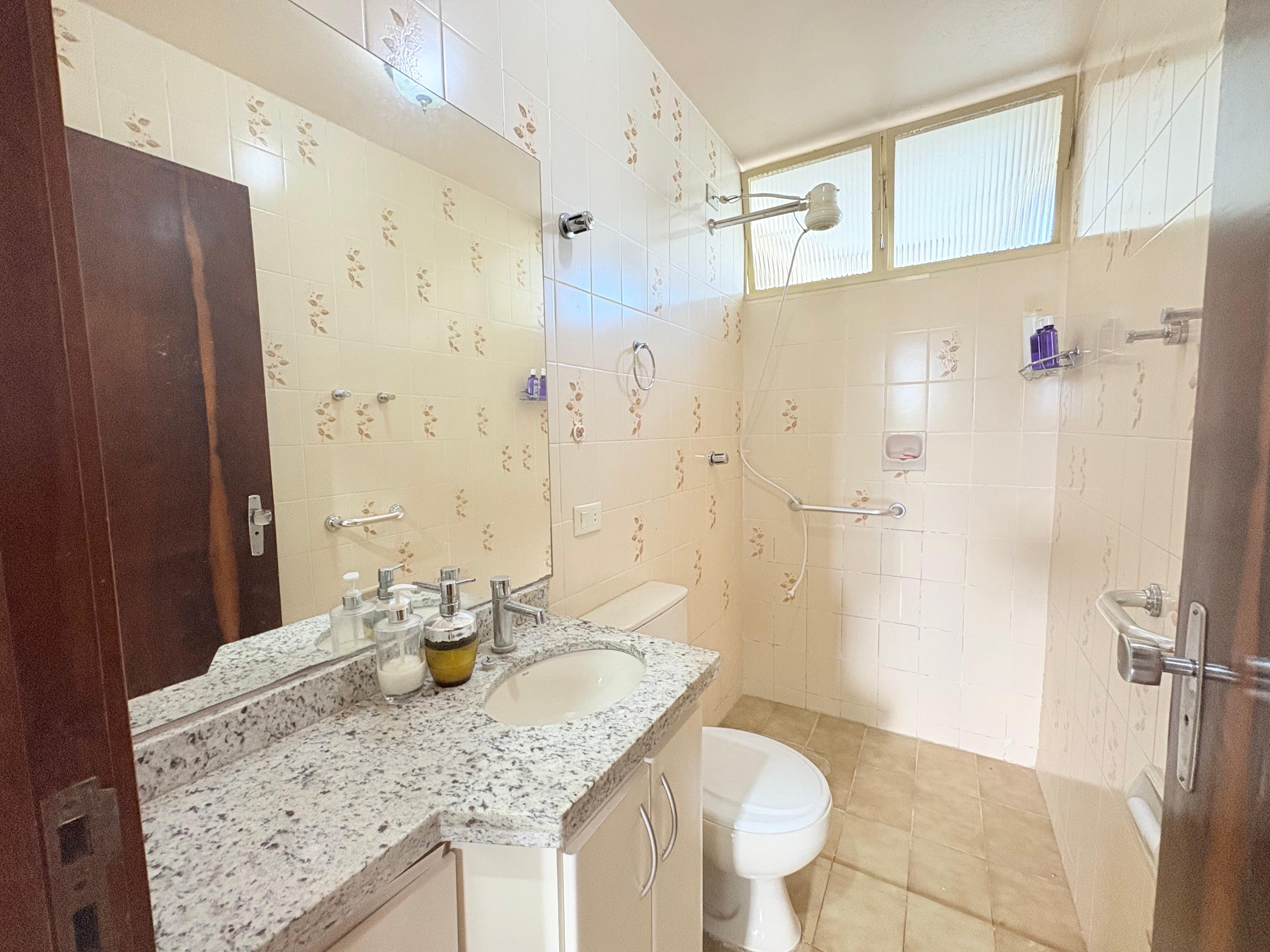 Apartamento padrão à Venda, 290mil próximo à igreja e colégio, Mesquita, Antares, Londrina, PR