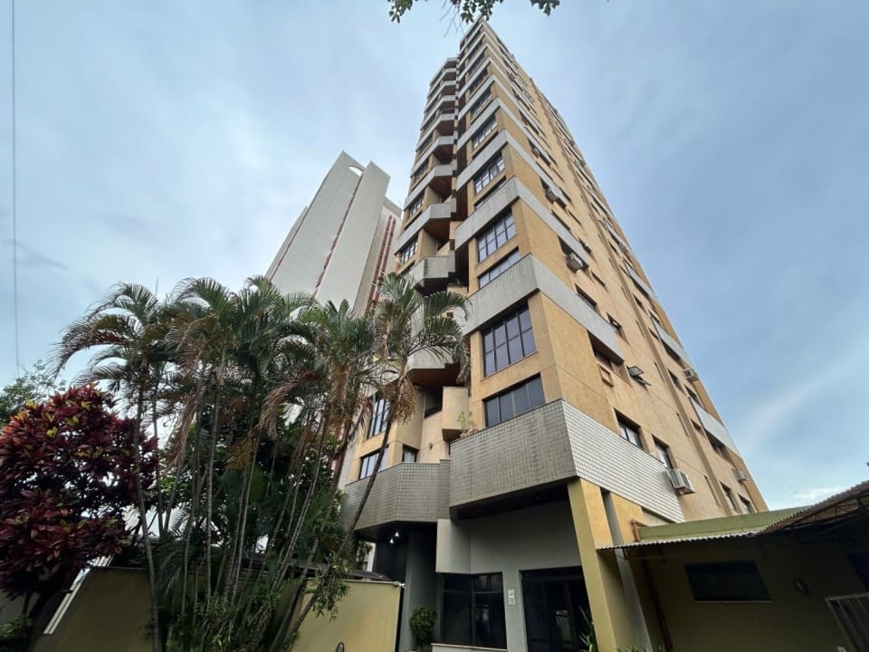 Apartamento à venda, Edifício Saint Simon, 57m² úteis, 1 quarto com suíte e closet, duplex, mobiliado - Centro, Londrina, PR