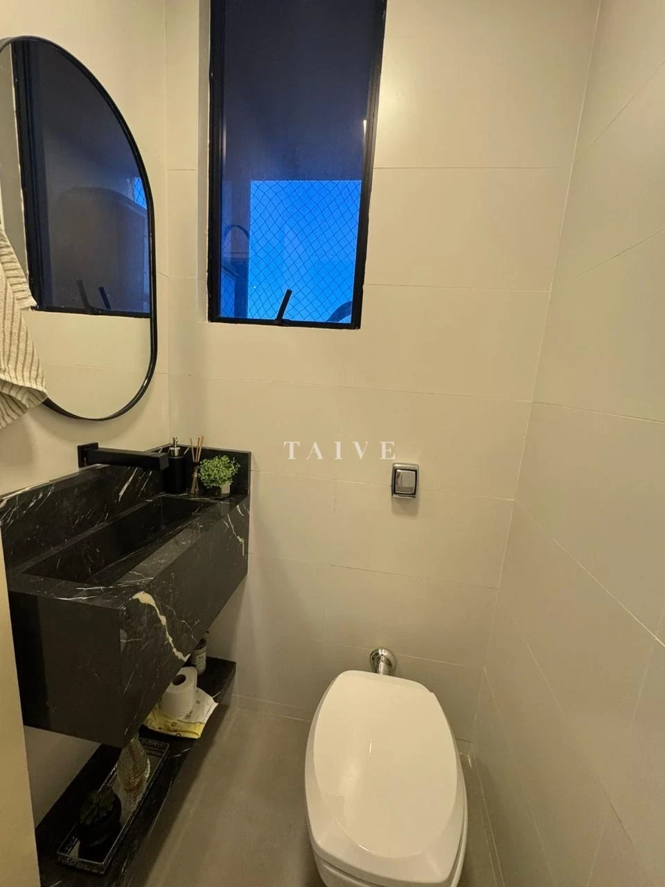 Imagens do imóveis Sala Comercial à Venda e para Locação no LondriCenter, 40 m²  no Centro de Londrina