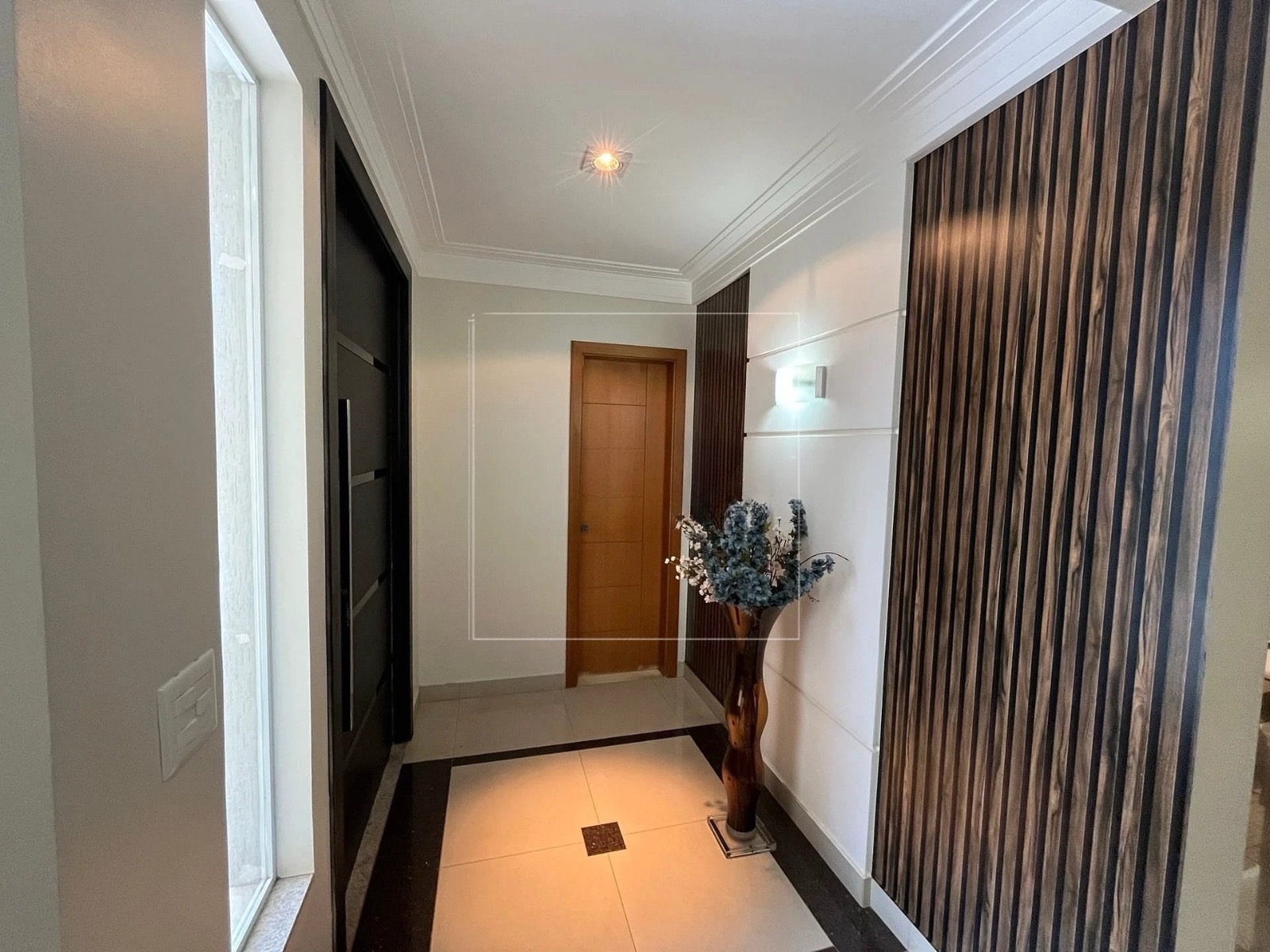 Casa à venda, Alphaville Imbuias, 400m² úteis, 4 quartos sendo 3 suítes, mobiliada -  Vivendas do Arvoredo, Londrina, PR