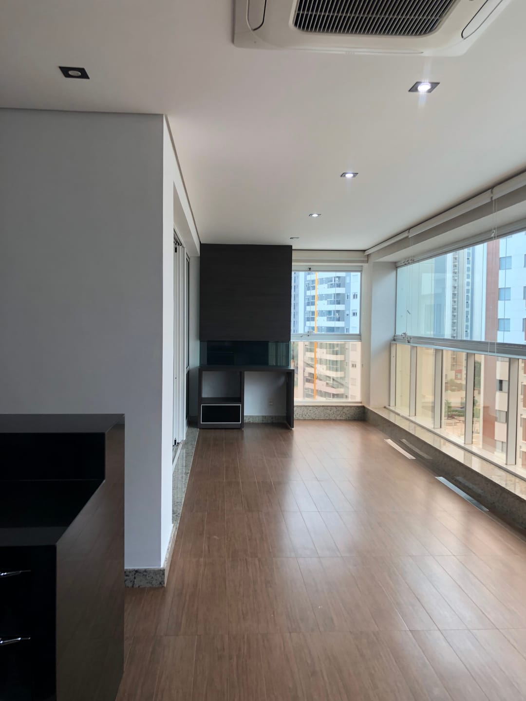 Apartamento à venda, Edifício Le Blanc, 236m² úteis, 3 suítes, 4 vagas, elevador privativo, ampla varanda gourmet - Gleba Palhano, Londrina, PR