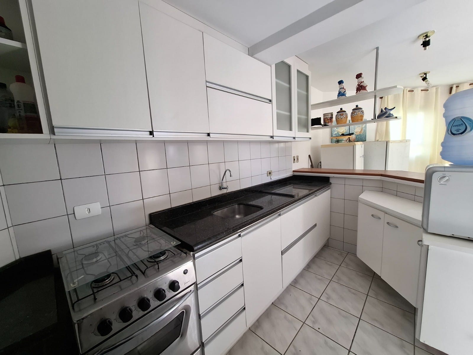 Sobrado à venda, Condomínio Saint German, 111m² privativos, 3 quartos, sol da manhã, mobiliado, Cambijú, Itapoá, SC