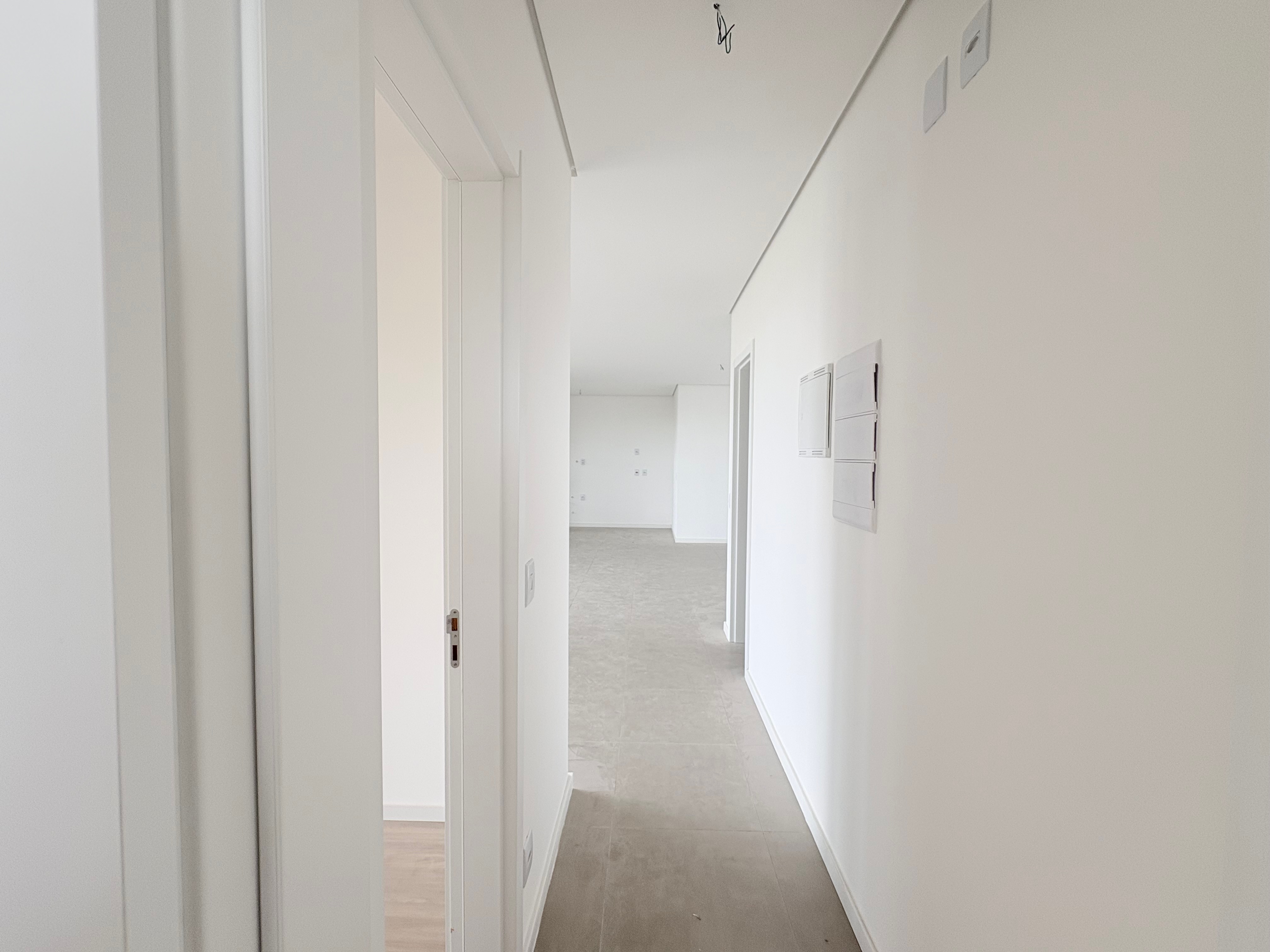 Apartamento à venda,  Edifício Tay, 98m² úteis, 2 suítes, 2 vagas -  Gleba  Palhano - Londrina Pr