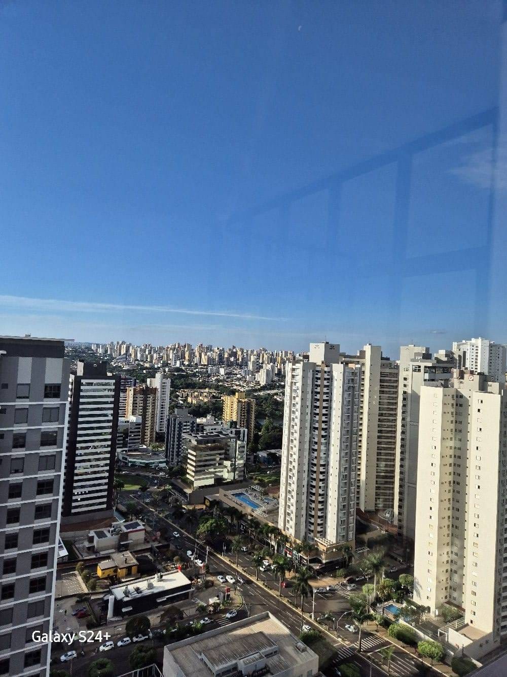 Apartamento à venda, Edifício  Lumini 181m², 3 amplas suítes, 3 vagas, elevador privativo, andar alto- Gleba Palhano, Londrina/PR