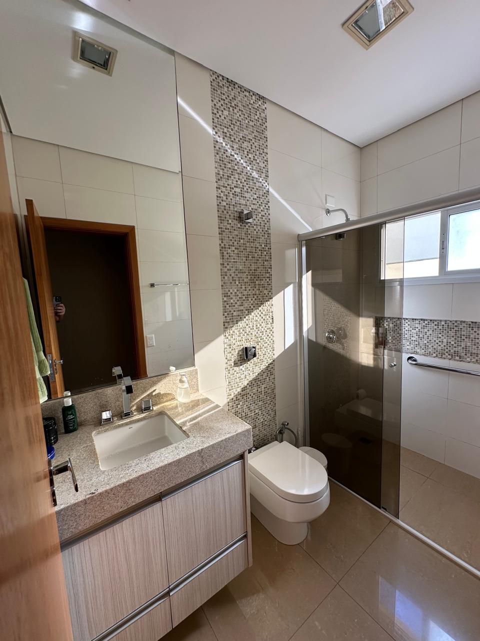 Casa à venda, 3 quartos sendo 1 demi suite, 360 m², Condomínio  Ville Campestre, Londrina, PR