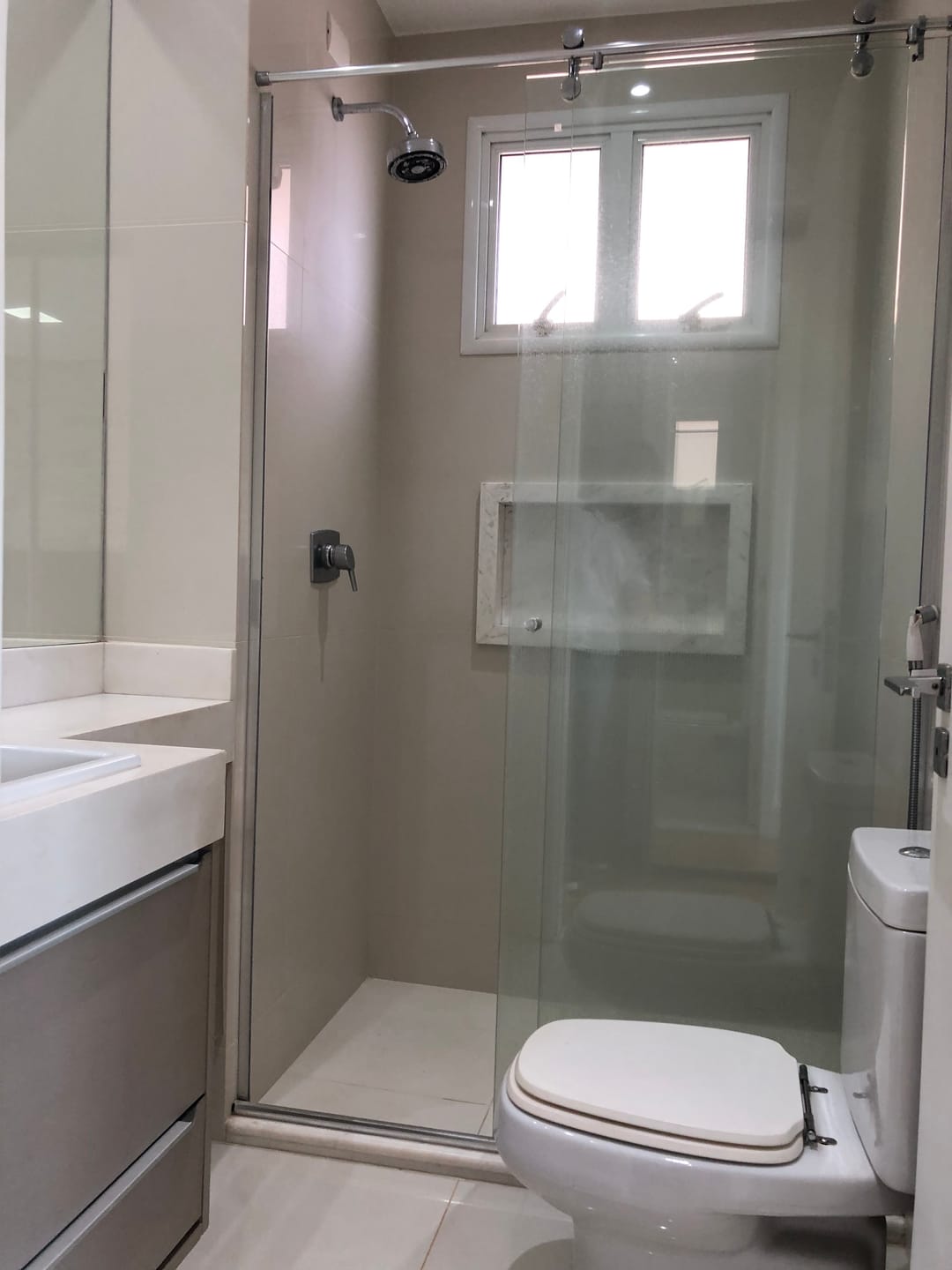 Apartamento à venda, Edifício Le Blanc, 236m² úteis, 3 suítes, 4 vagas, elevador privativo, ampla varanda gourmet - Gleba Palhano, Londrina, PR