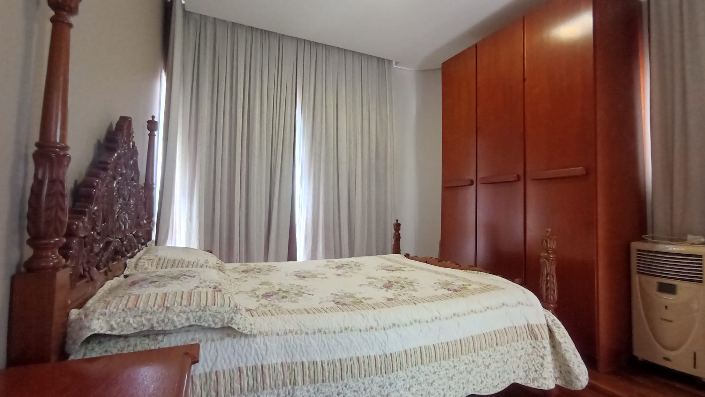 Casa à venda, Royal Park Resort, 4 suítes - Piscina -  Londrina, PR