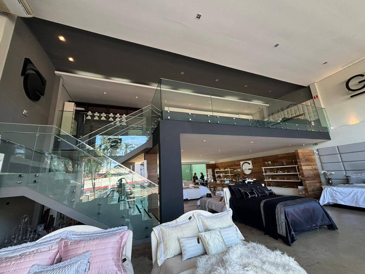 Loja para Locação, 440m² privativos com mezanino, 4 vagas, ótima localização - Jardim Higienópolis, Londrina, PR