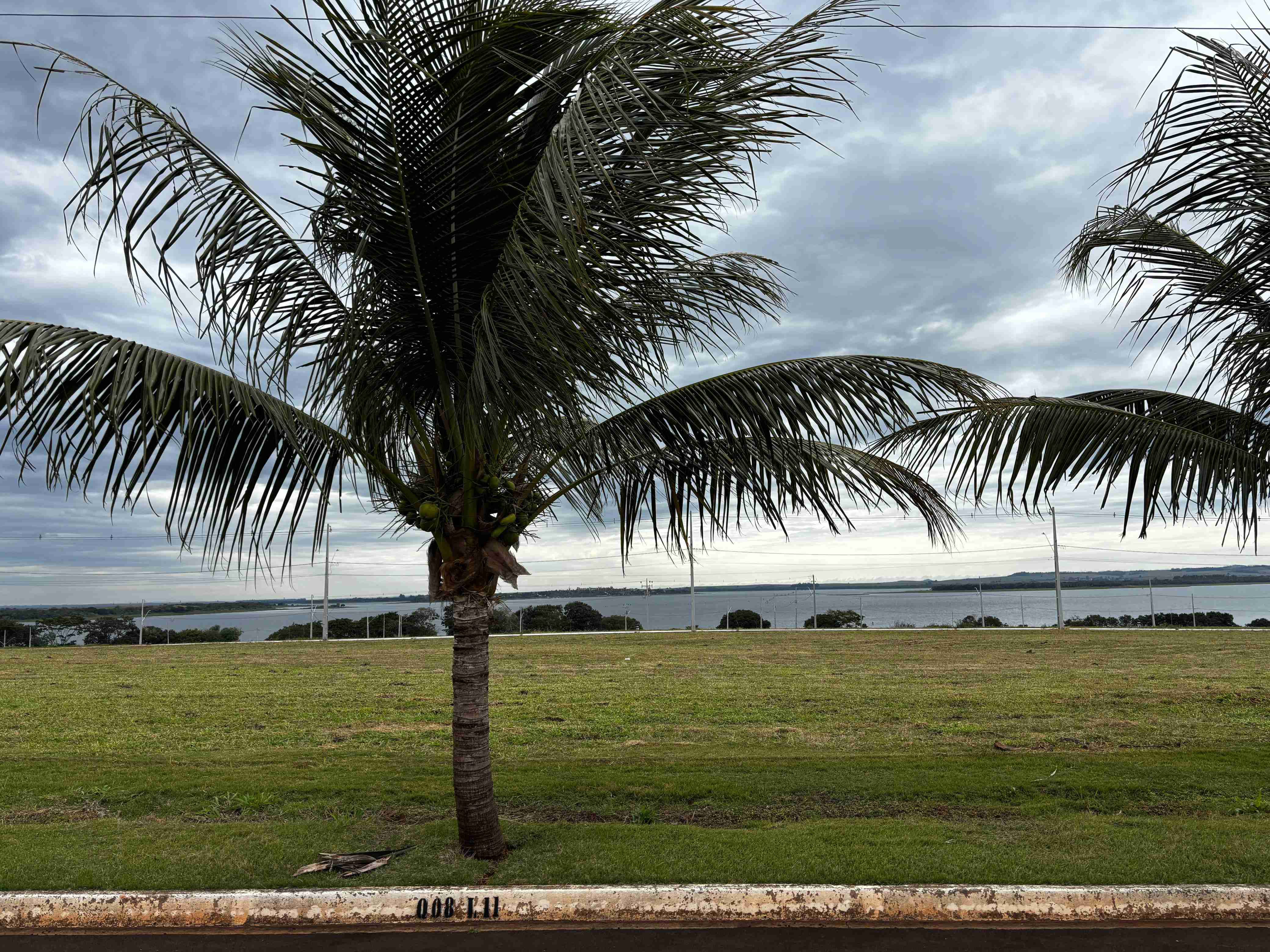 Terreno à Venda, Estância Punta Del Este, 805,74m² em frente a pista de avião - Paranagi, PR