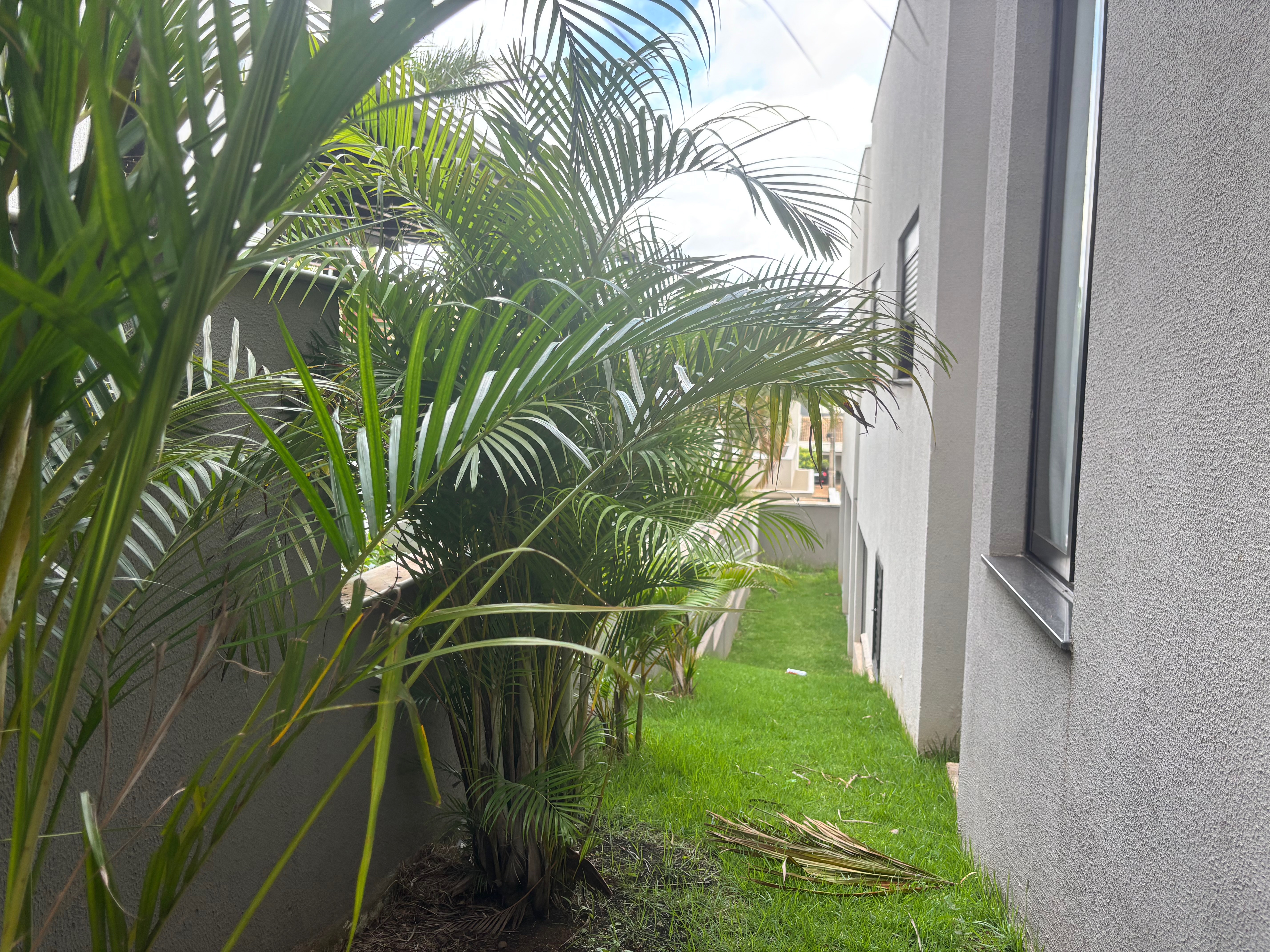 Casa térrea à venda, Condomínio Sun Lake, 249m² de construção, 3 suítes, 4 vagas  - Recanto do Salto, Londrina, PR