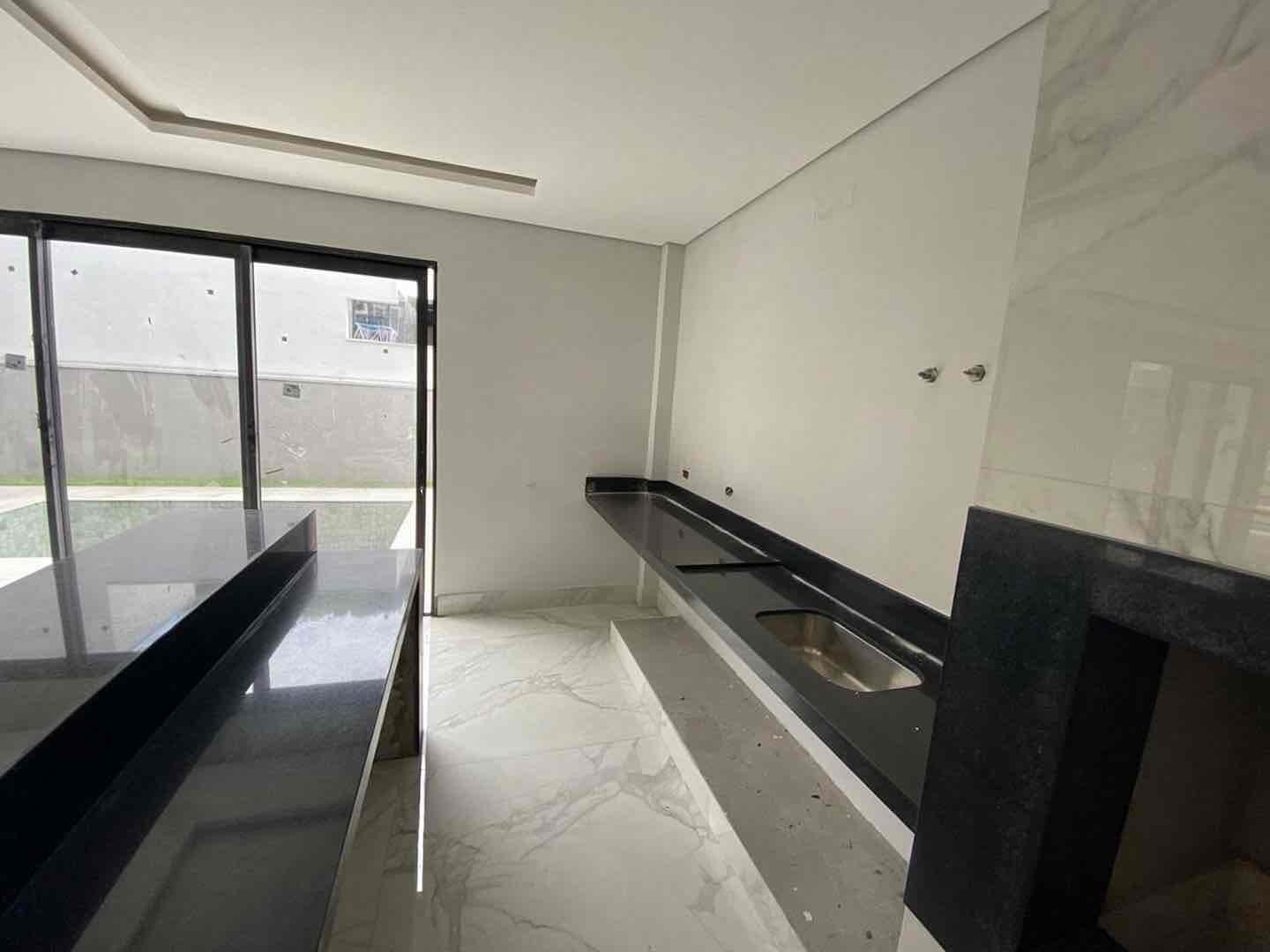 Casa à venda, Royal Forest, 280m²úteis, 4 suítes, 2 vagas -  Esperança, Londrina, PR