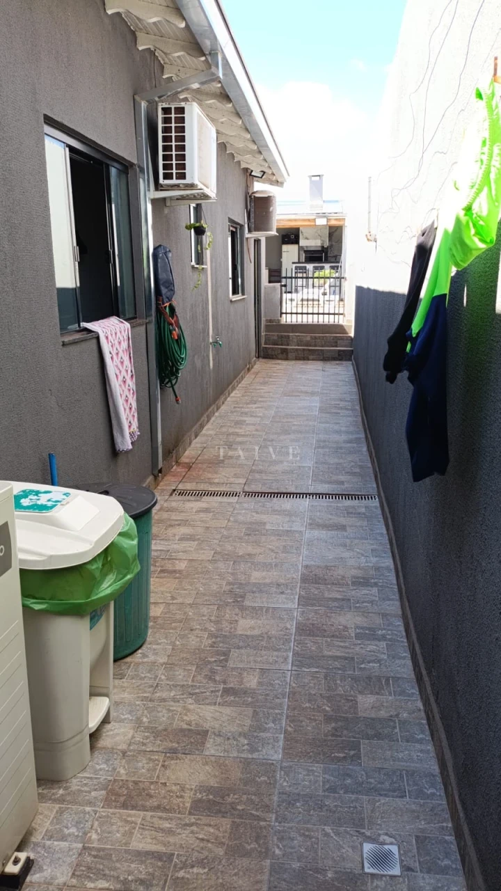 Imagens do imóveis Casa mobiliada com 4 quartos para alugar em Londrina