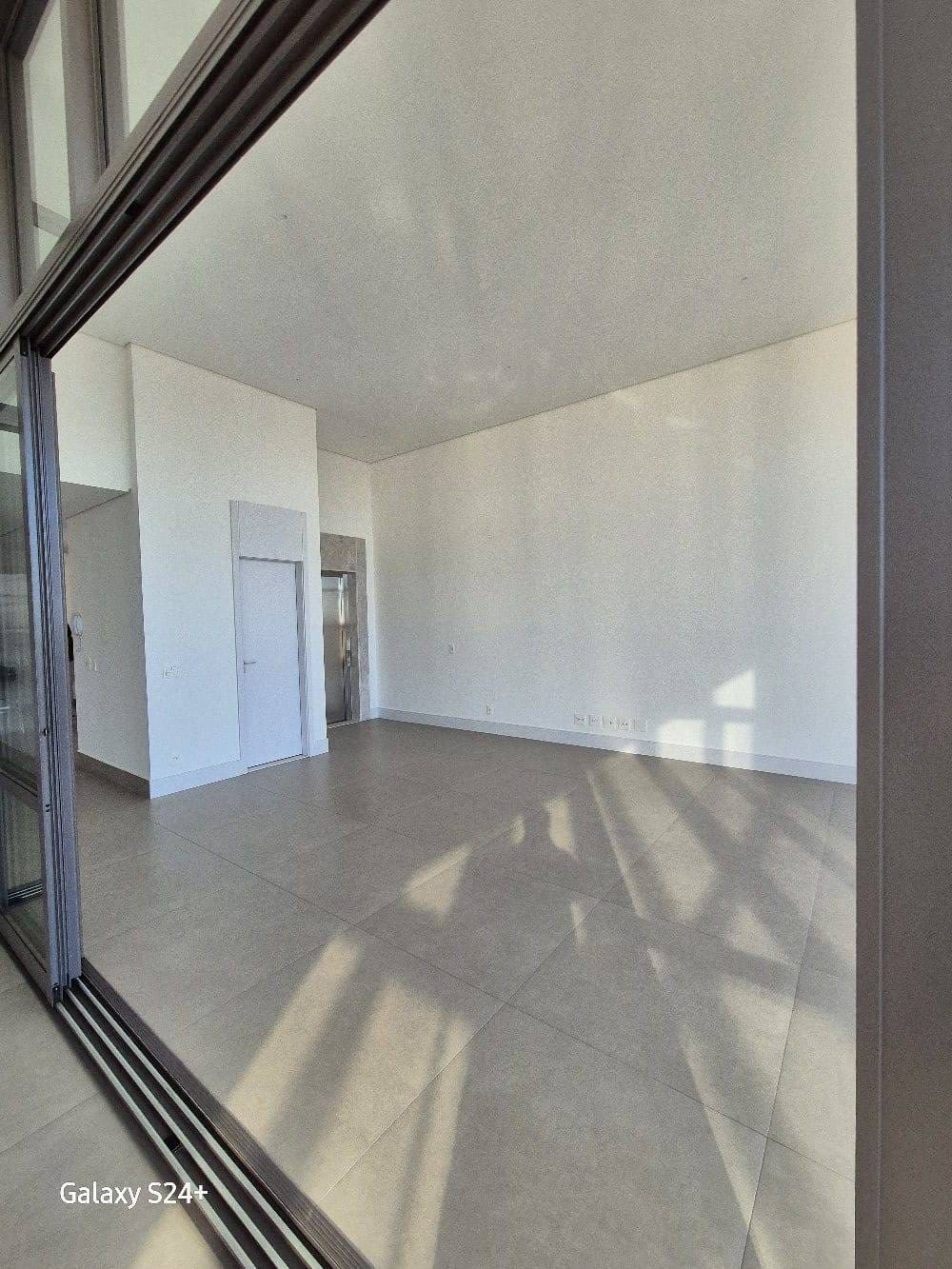 Apartamento à venda, Edifício  Lumini 181m², 3 amplas suítes, 3 vagas, elevador privativo, andar alto- Gleba Palhano, Londrina/PR