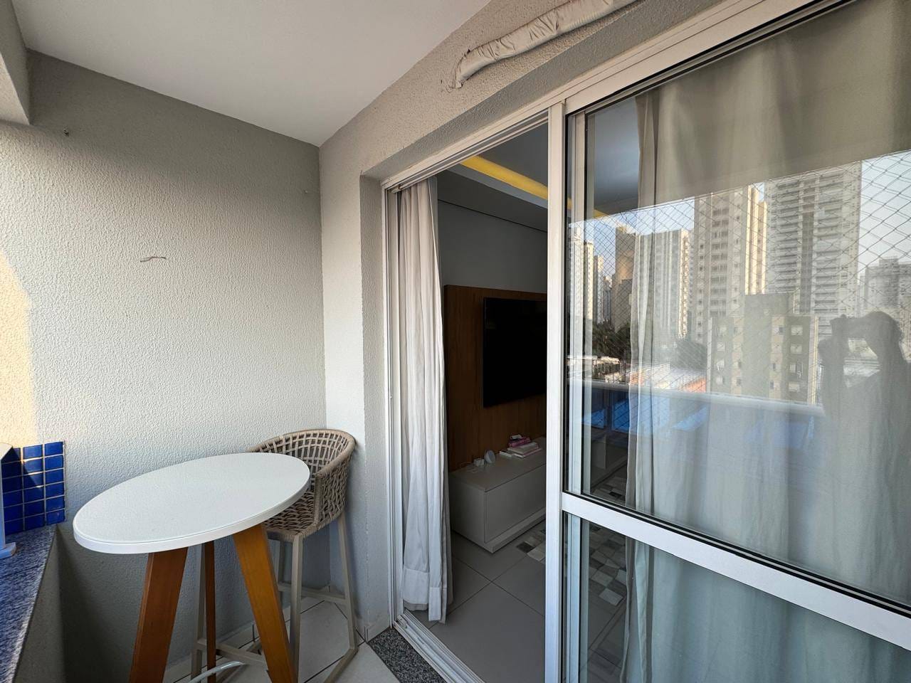 Apartamento à venda, 69m² úteis, Edifício Solario Jardin Residence, 2 quartos, completo em armários  - Centro, Londrina, PR.