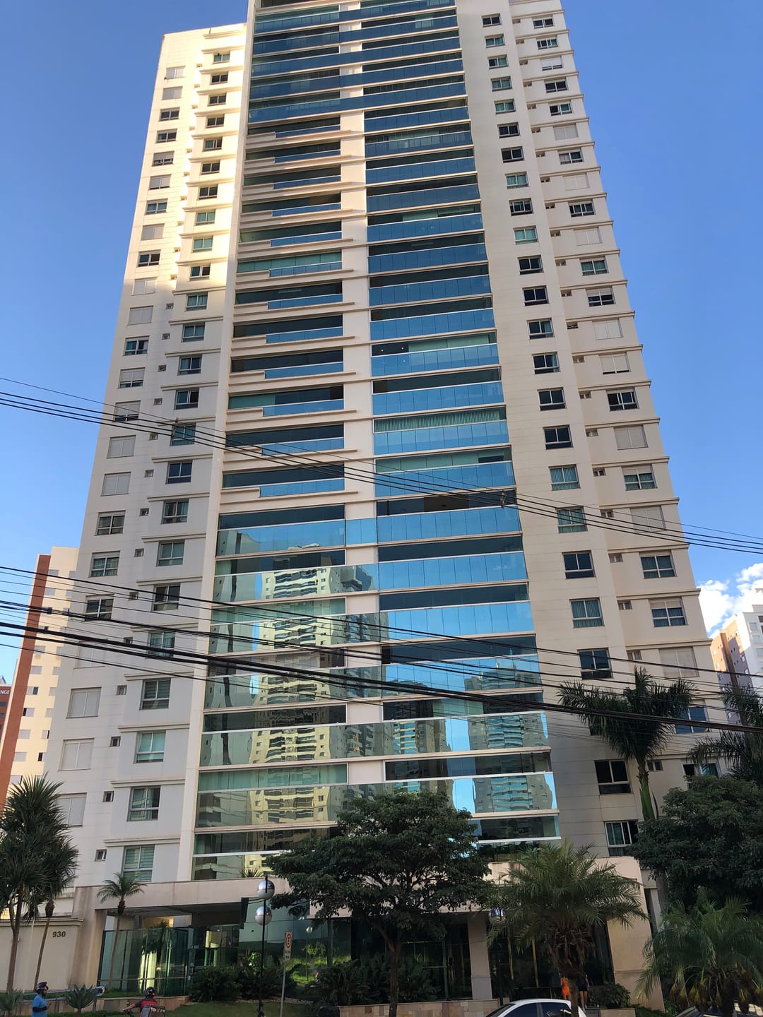 Apartamento à venda, Edifício Le Blanc, 236m² úteis, 3 suítes, 4 vagas, elevador privativo, ampla varanda gourmet - Gleba Palhano, Londrina, PR