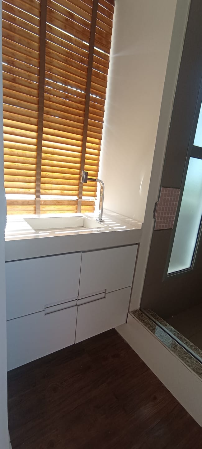 Casa  à Venda, Condomínio Royal Forest, 271m² úteis, 4 quartos sendo 2 suítes -  Esperança - Londrina PR